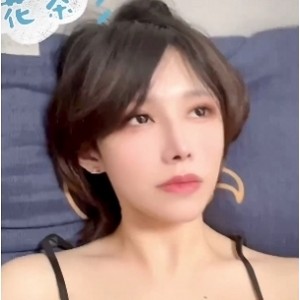 TS《纯欲花茶》私拍视频：清新花海美少女